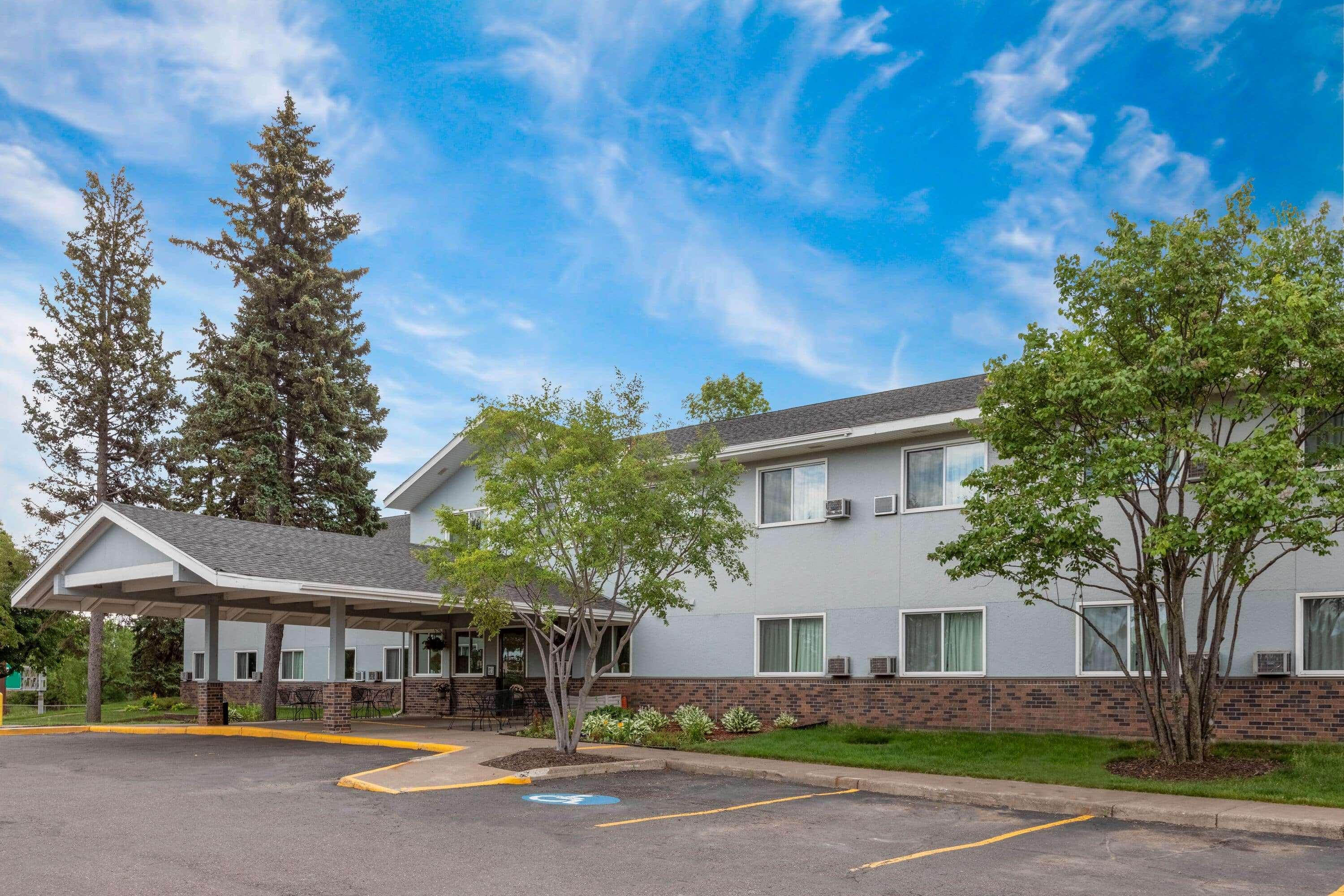 Hotel Super 8 By Wyndham Duluth Exterior foto